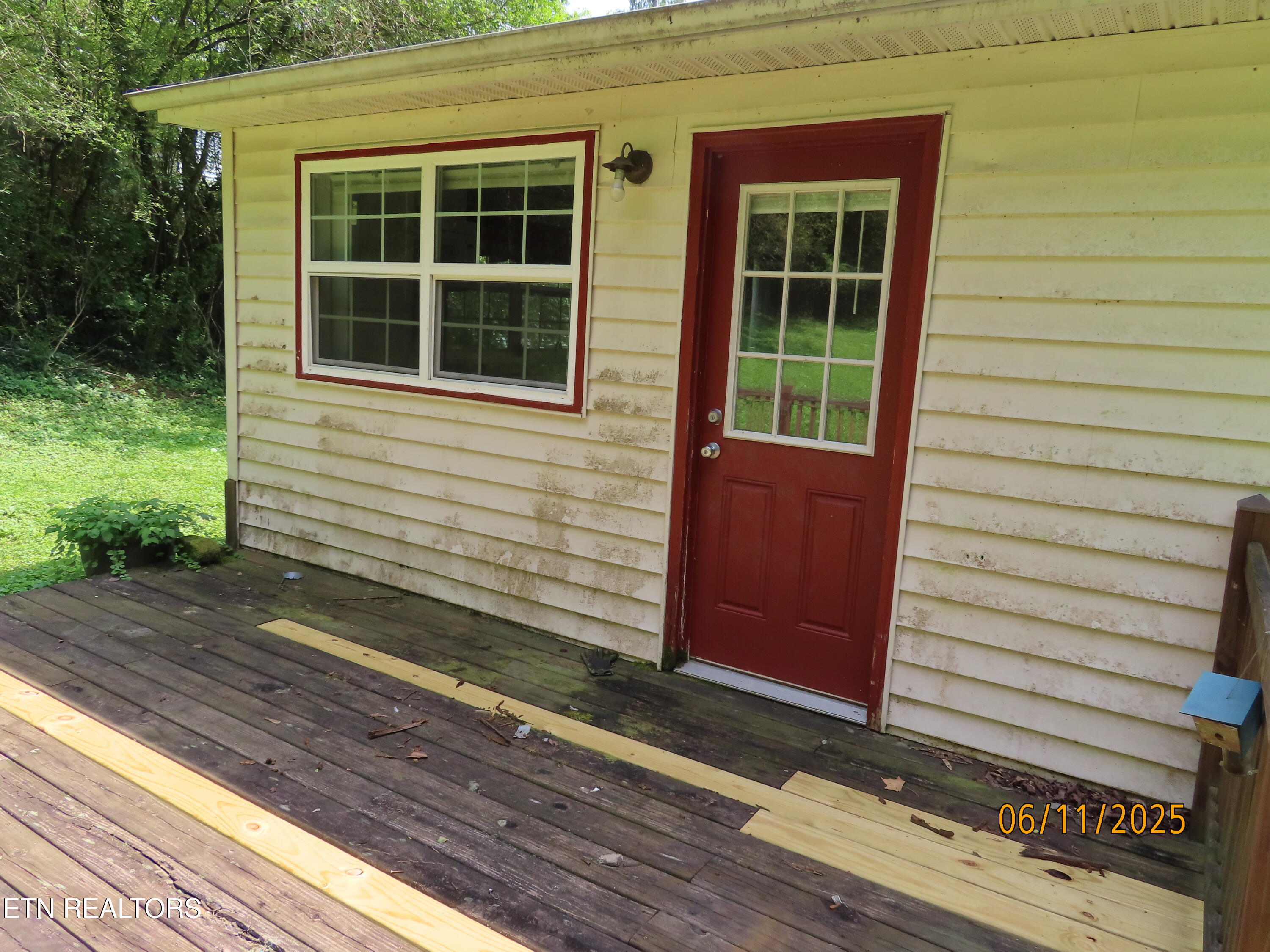 110 Dale Road Oakdale, TN 37829 - Photo 25 of 38 Back Entrance