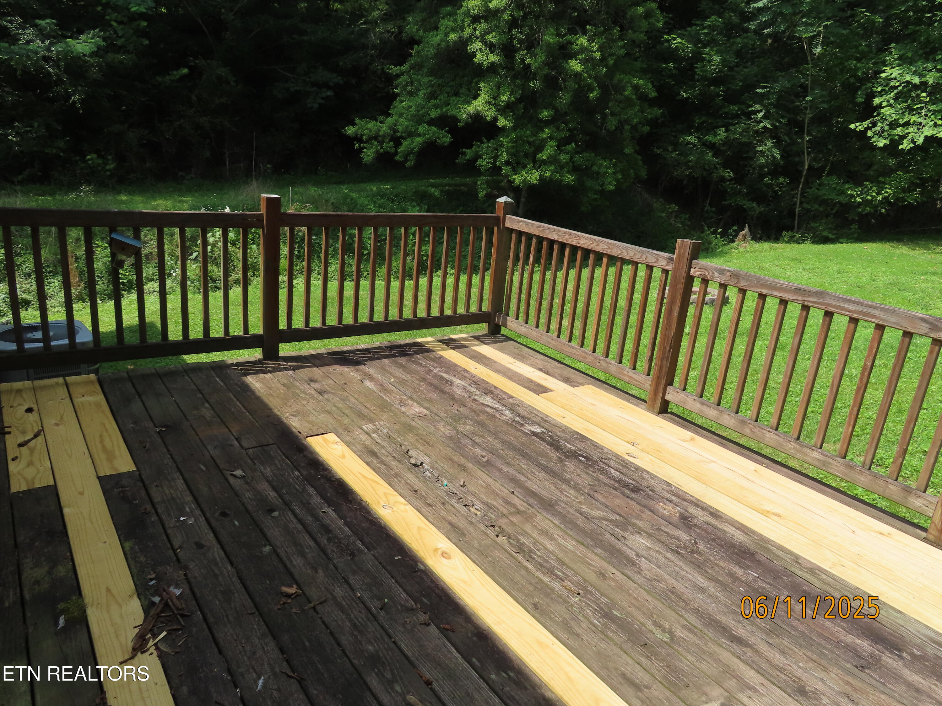110 Dale Road Oakdale, TN 37829 - Photo 26 of 38 Back Deck