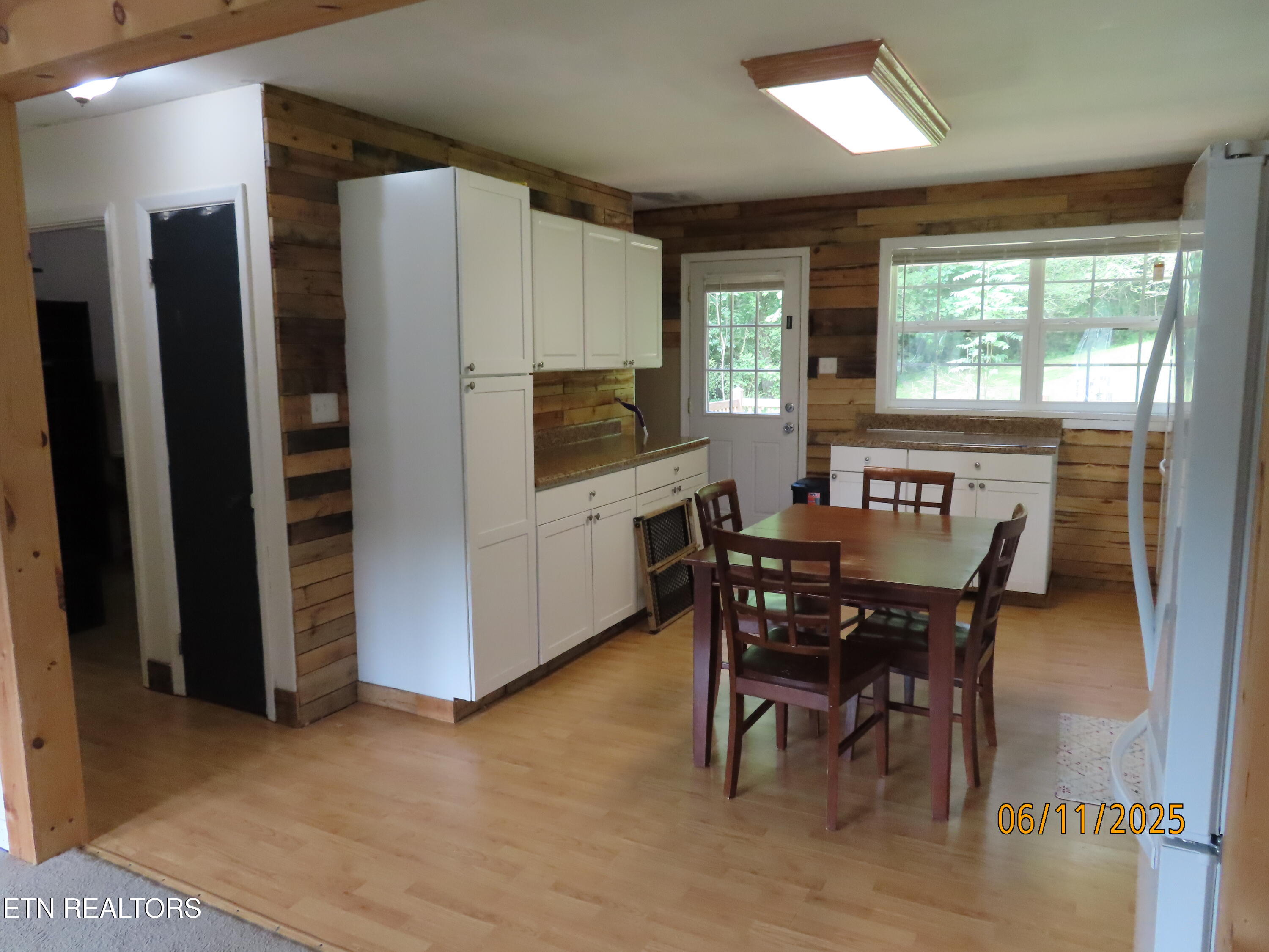 110 Dale Road Oakdale, TN 37829 - Photo 9 of 38 Kitchen