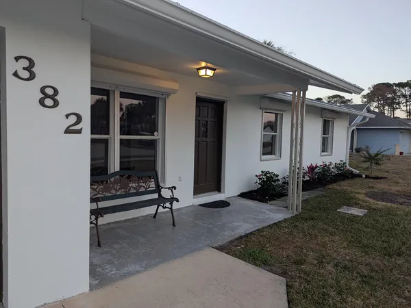 $329,900 | 382 Easy Street, Sebastian, FL 32958