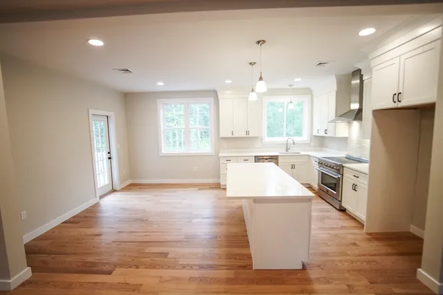 $785,000 | 140 Tispaquin Street, Middleboro, MA 02346