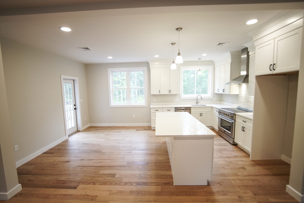 140 Tispaquin Street Middleboro, MA 02346 - Photo 12 of 39