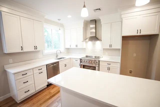 $785,000 | 140 Tispaquin Street, Middleboro, MA 02346