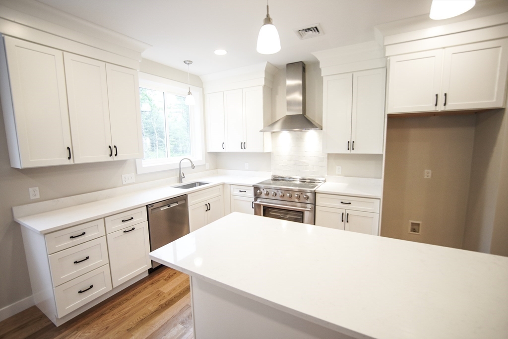 140 Tispaquin Street Middleboro, MA 02346 - Photo 14 of 39