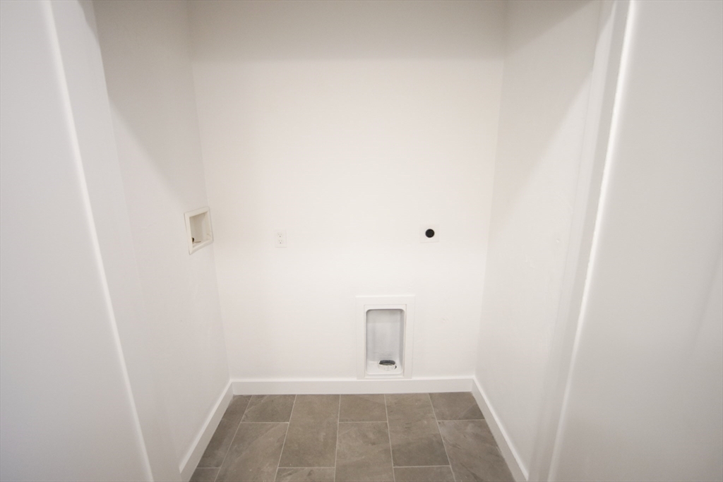 140 Tispaquin Street Middleboro, MA 02346 - Photo 20 of 39