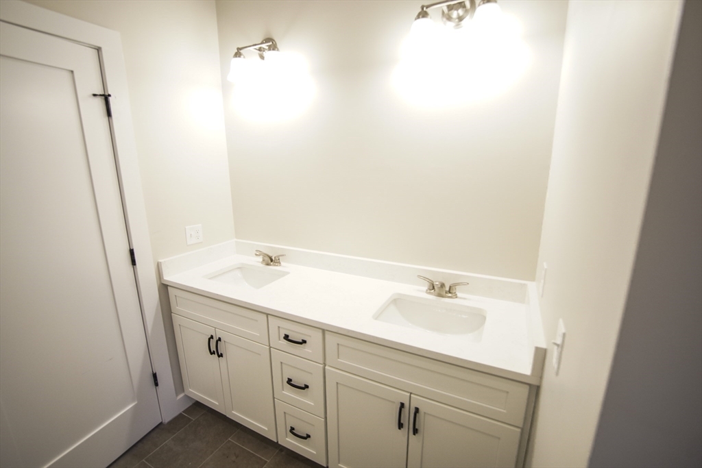 140 Tispaquin Street Middleboro, MA 02346 - Photo 26 of 39