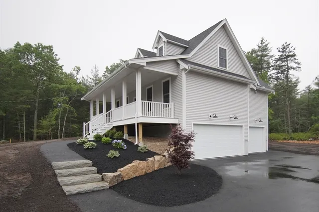 $785,000 | 140 Tispaquin Street, Middleboro, MA 02346