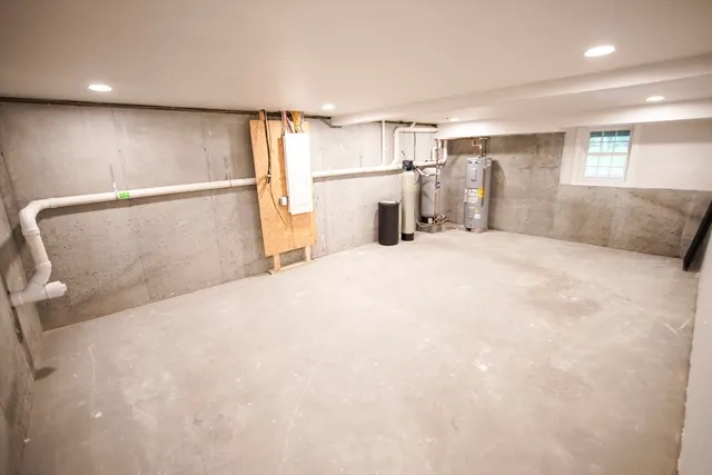 $785,000 | 140 Tispaquin Street, Middleboro, MA 02346