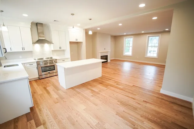 $785,000 | 140 Tispaquin Street, Middleboro, MA 02346