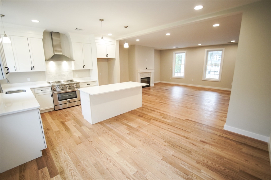 140 Tispaquin Street Middleboro, MA 02346 - Photo 8 of 39