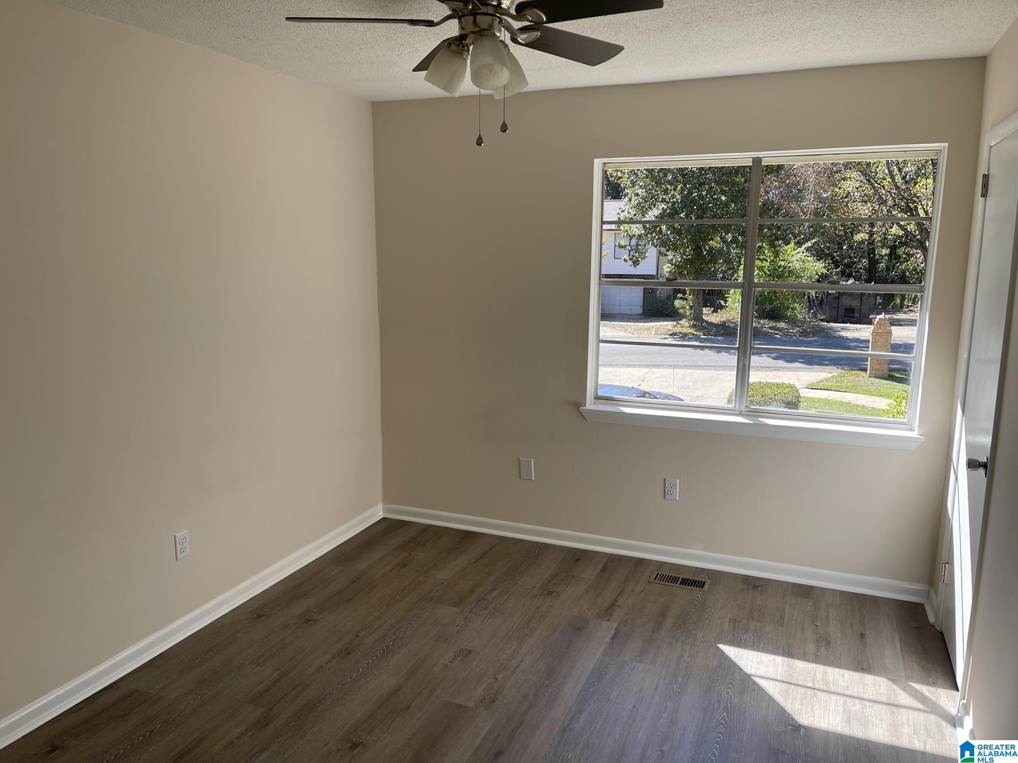 1735 Magnolia Street Gardendale, AL 35071 - Photo 3 of 12