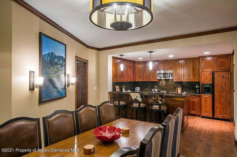 197 Prospector Road, Unit 2310 SUMMER INTEREST #7 Aspen, CO 81611 - Photo 9 of 31 Ritz-Carlton-Club-3BR1 (06)