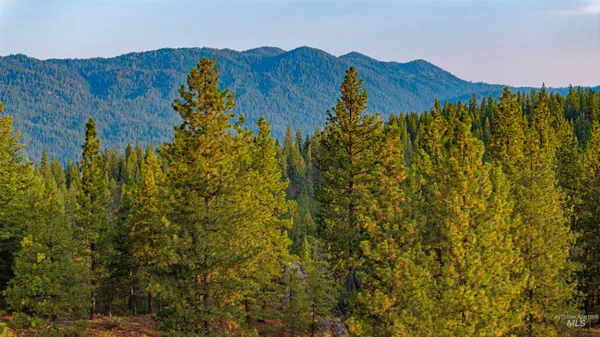 $22,500,000 | 1 Warm Lake Road, Cascade, ID 83611