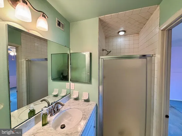$374,900 | 35 Golf Club Drive, Langhorne, PA 19047