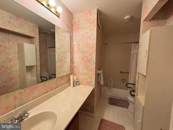 $374,900 | 35 Golf Club Drive, Langhorne, PA 19047