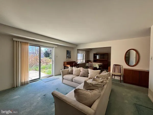 $374,900 | 35 Golf Club Drive, Langhorne, PA 19047