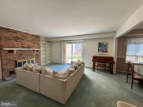 $374,900 | 35 Golf Club Drive, Langhorne, PA 19047