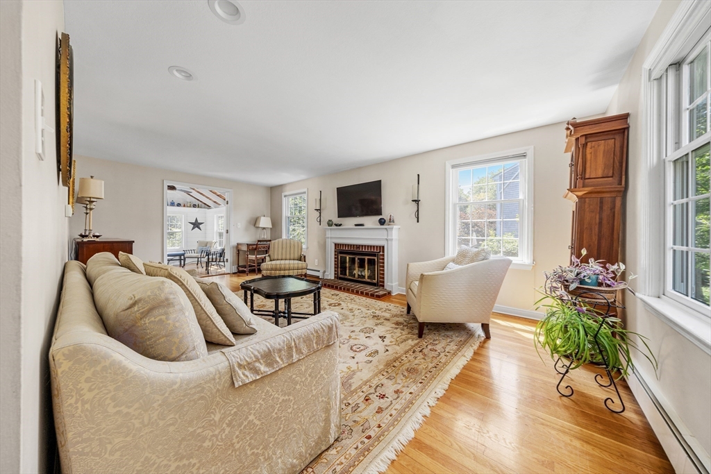 20 Brewster Road Hingham, MA 02043 - Photo 14 of 32 Gallery Image 14
