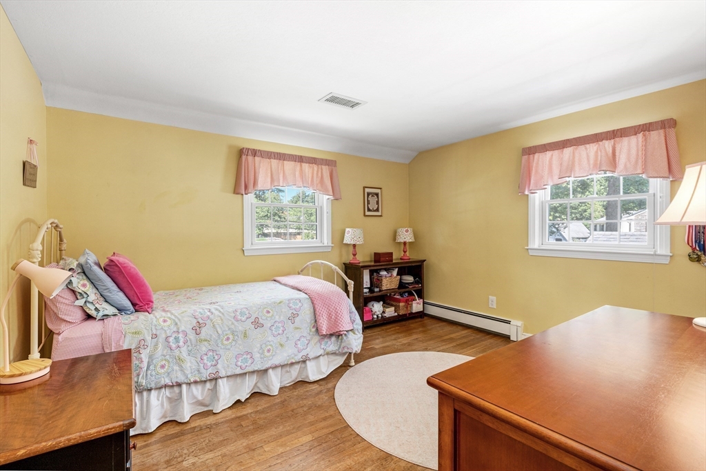 20 Brewster Road Hingham, MA 02043 - Photo 22 of 32 Gallery Image 22