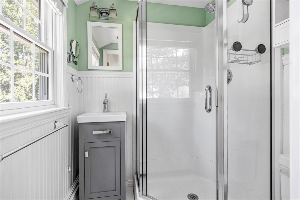 20 Brewster Road Hingham, MA 02043 - Photo 25 of 32 Gallery Image 25