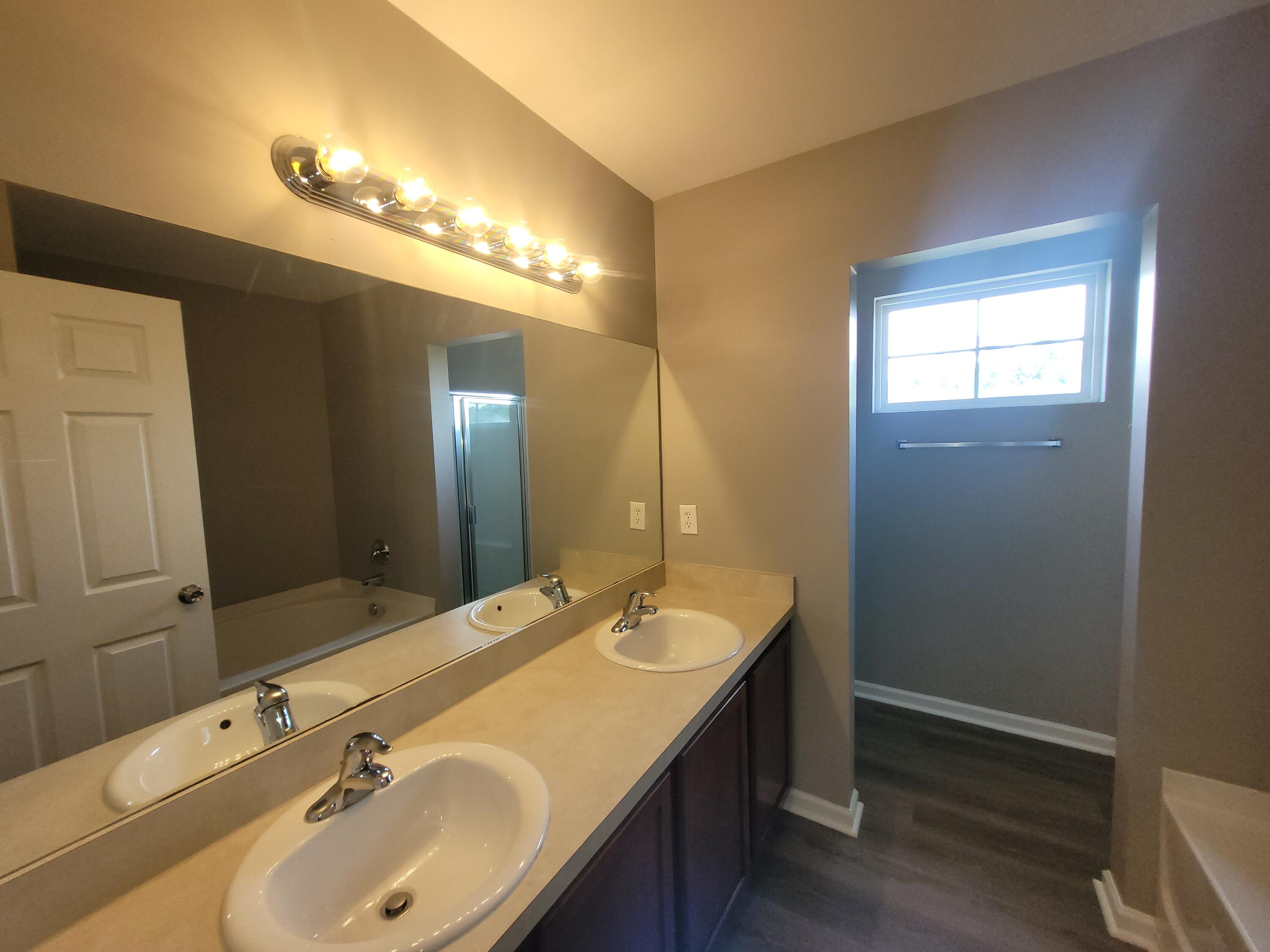 244 Westbrooke Road Summerville, SC 29486 - Photo 12 of 26 244 Westbrook ensuite