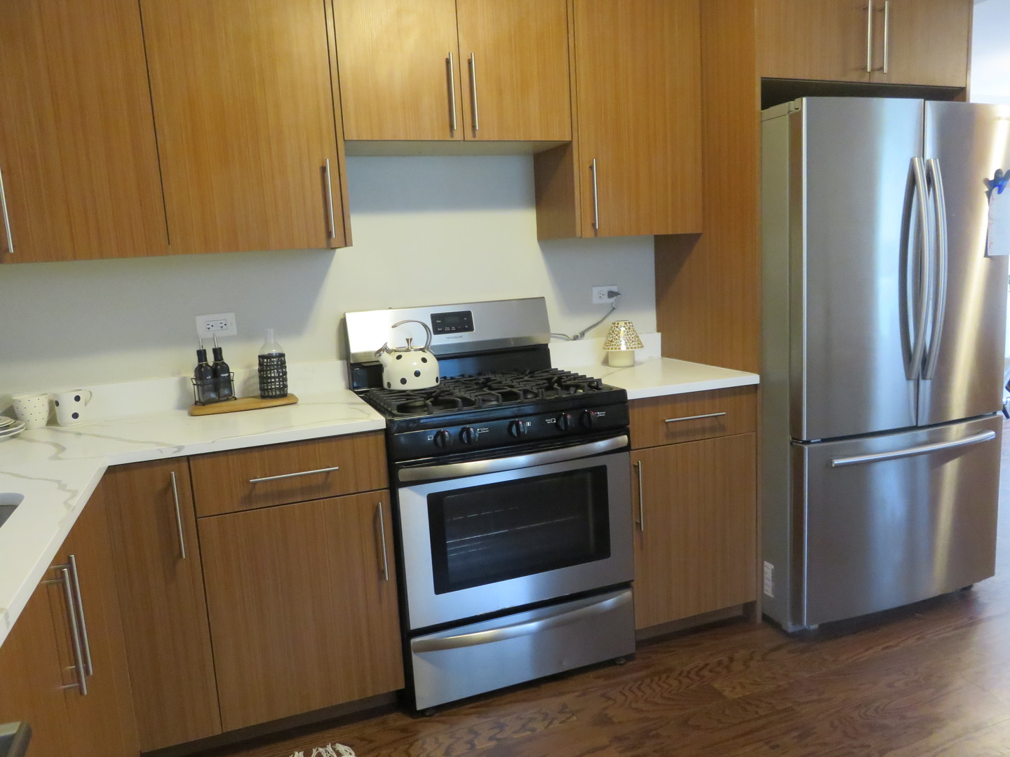 2441 Hawthorne Road Homewood, IL 60430 - Photo 6 of 23 a kitchen with a stove and a refrigerator