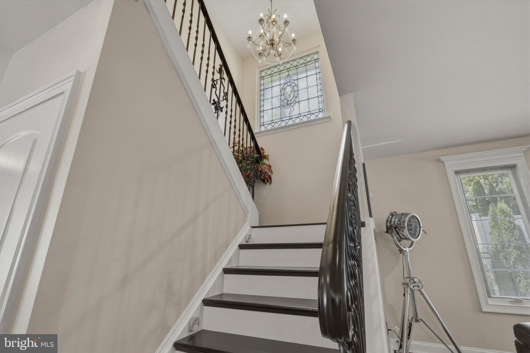13494 Proctor Road Philadelphia, PA 19116 - Photo 20 of 59 Custom stairs