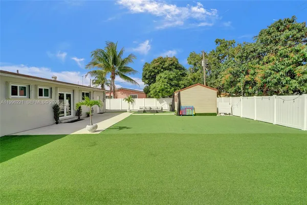 $3,900 | 19625 Northwest 6th Place, Miami Gardens, FL 33169