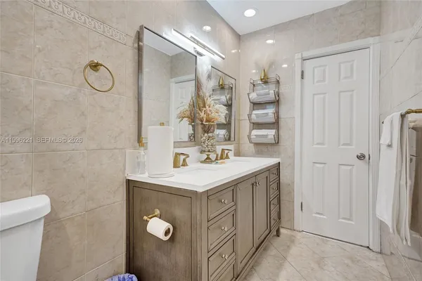 $3,900 | 19625 Northwest 6th Place, Miami Gardens, FL 33169