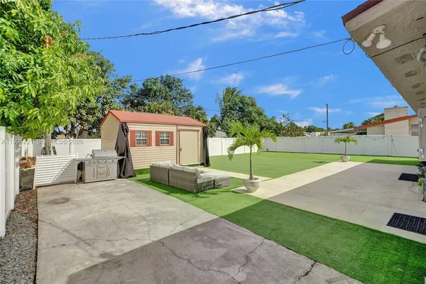 $3,900 | 19625 Northwest 6th Place, Miami Gardens, FL 33169
