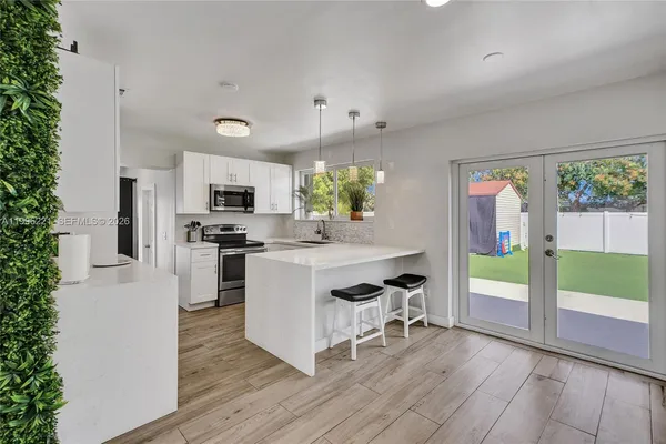 $3,900 | 19625 Northwest 6th Place, Miami Gardens, FL 33169