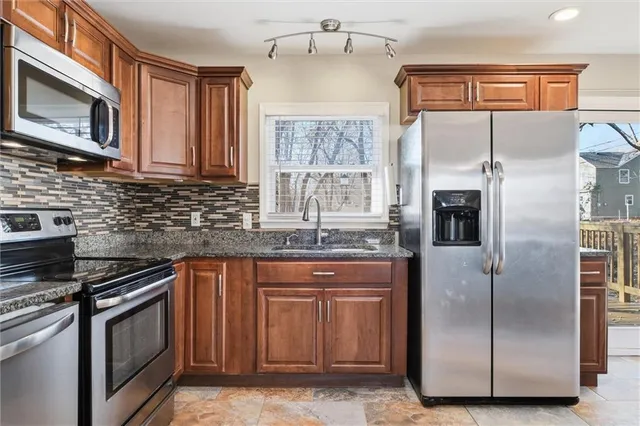 $279,000 | 8002 Campbell Street, Kansas City, MO 64131