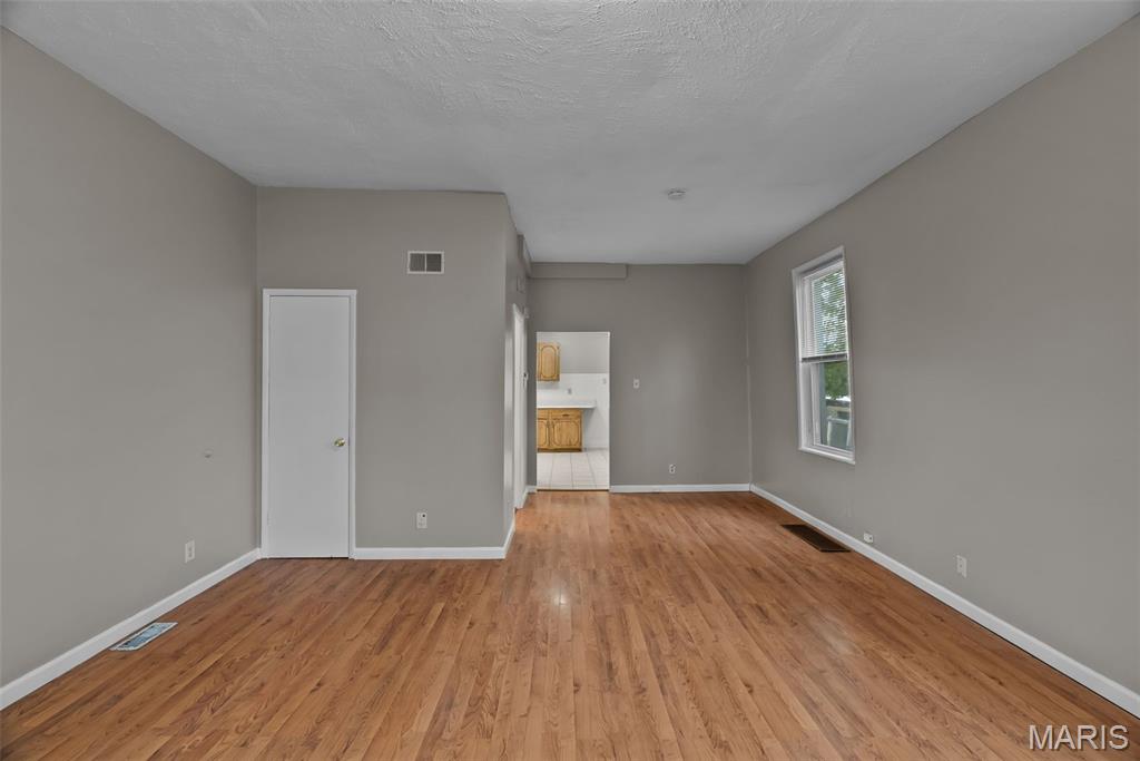 4267 Miami Street St. Louis, MO 63116 - Photo 8 of 40