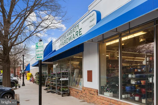 $775,000 | 1109 North Vernon Street, Arlington, VA 22201