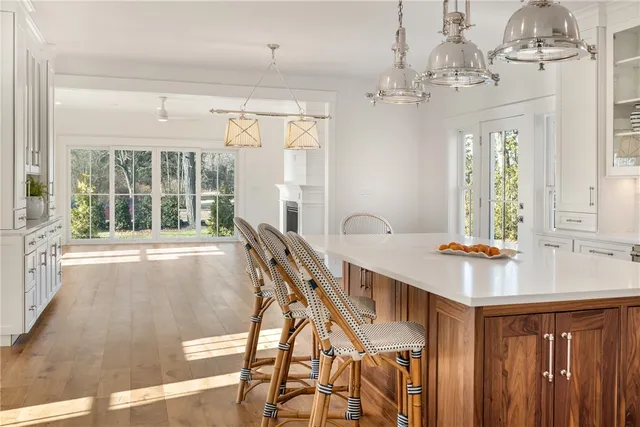 $1,585,000 | 1 Knowlton Court, Bristol, RI 02809