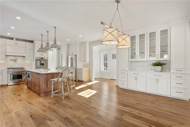 $1,585,000 | 1 Knowlton Court, Bristol, RI 02809