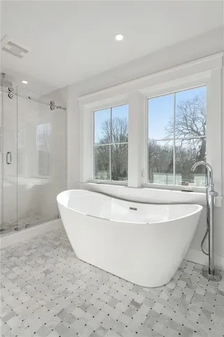 $1,585,000 | 1 Knowlton Court, Bristol, RI 02809