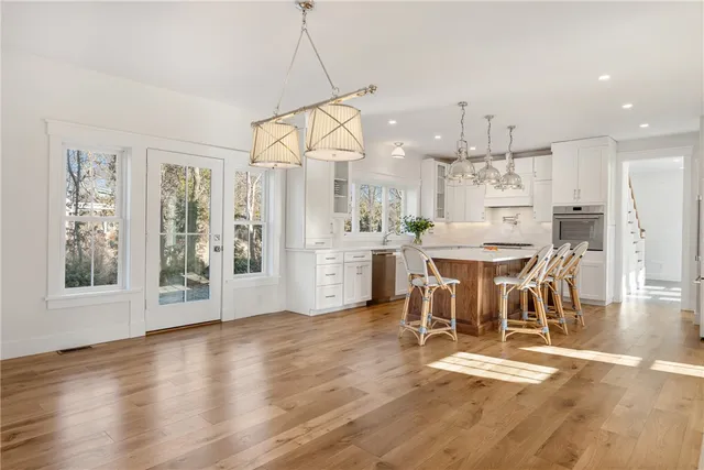 $1,585,000 | 1 Knowlton Court, Bristol, RI 02809