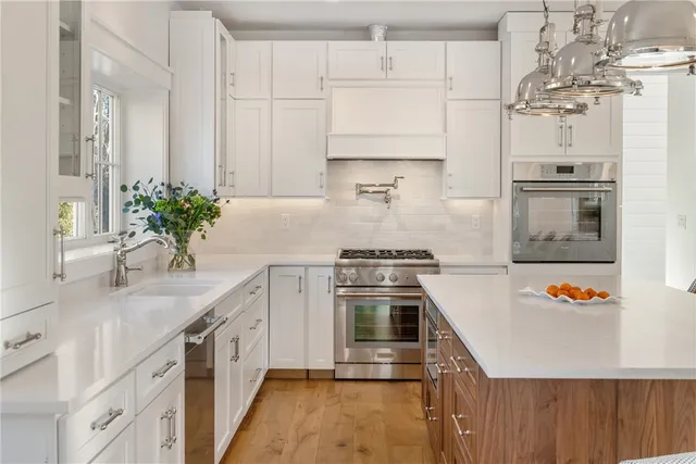 $1,585,000 | 1 Knowlton Court, Bristol, RI 02809