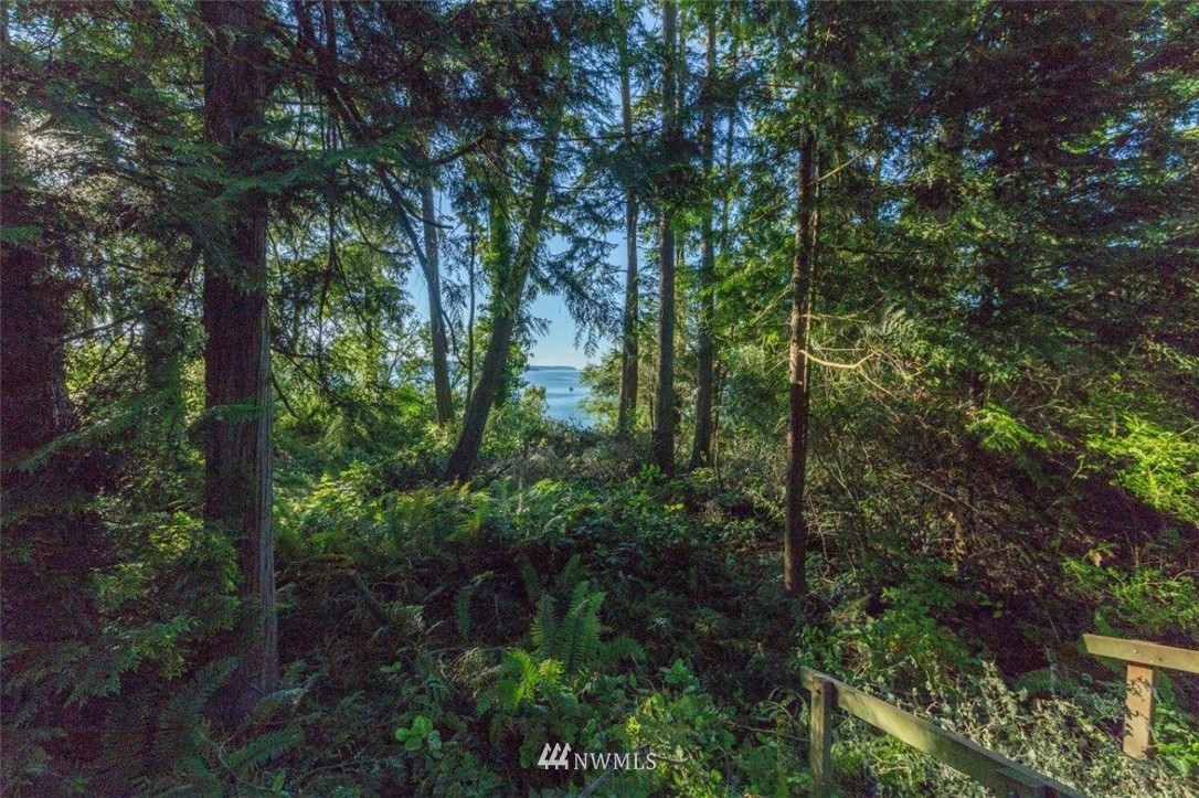 1211 Griffith Point Road Nordland, WA 98358 - Photo 16 of 25
