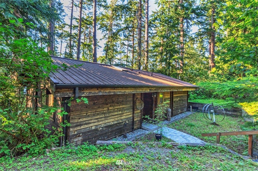 1211 Griffith Point Road Nordland, WA 98358 - Photo 5 of 25