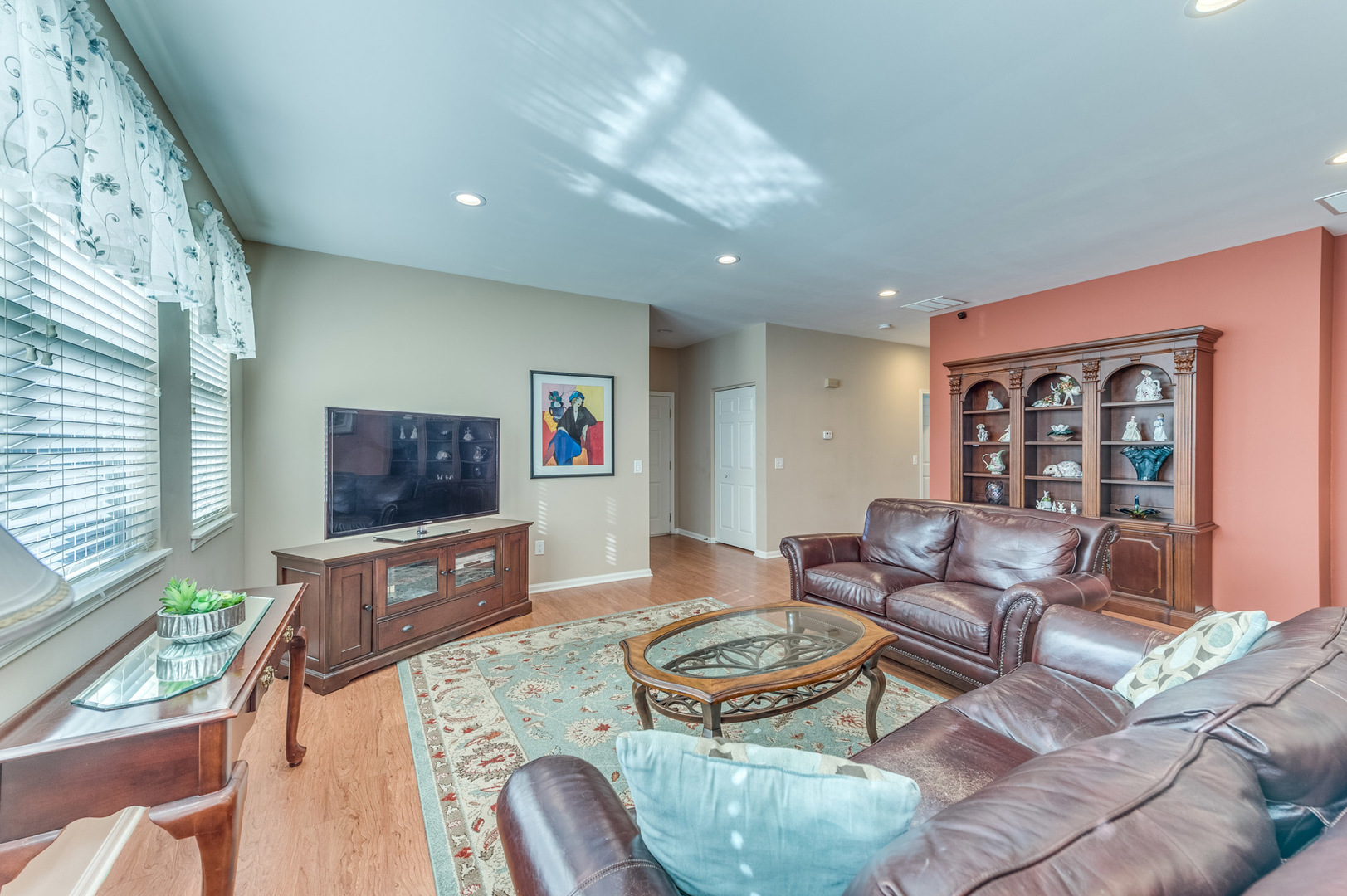 661 Northland Way Romeoville, IL 60446 - Photo 9 of 24 Gallery Image 9