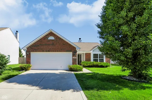 $290,000 | 3442 Enclave Lane, Greenwood, IN 46143