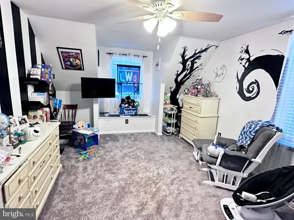 $325,000 | 212 North Vine Street, Clayton, NJ 08312
