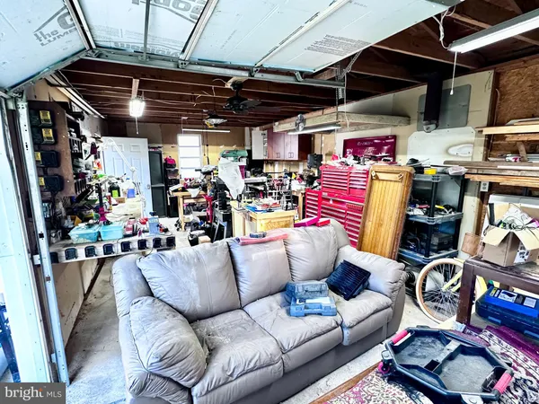 $325,000 | 212 North Vine Street, Clayton, NJ 08312