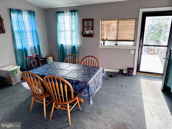 $325,000 | 212 North Vine Street, Clayton, NJ 08312