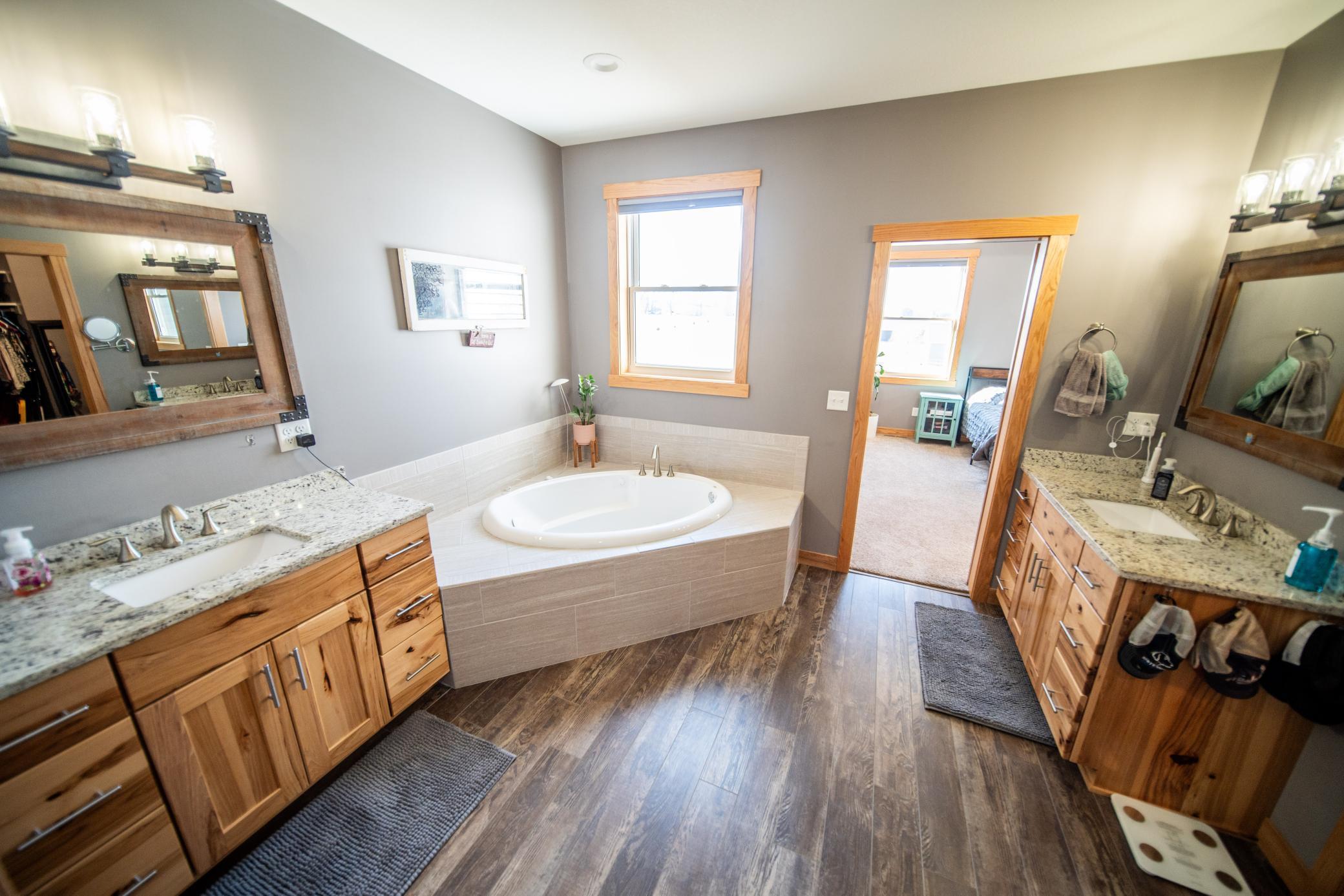 5892 Cambridge Hill Road Southeast Rochester, MN 55904 - Photo 49 of 96 Gallery Image 49