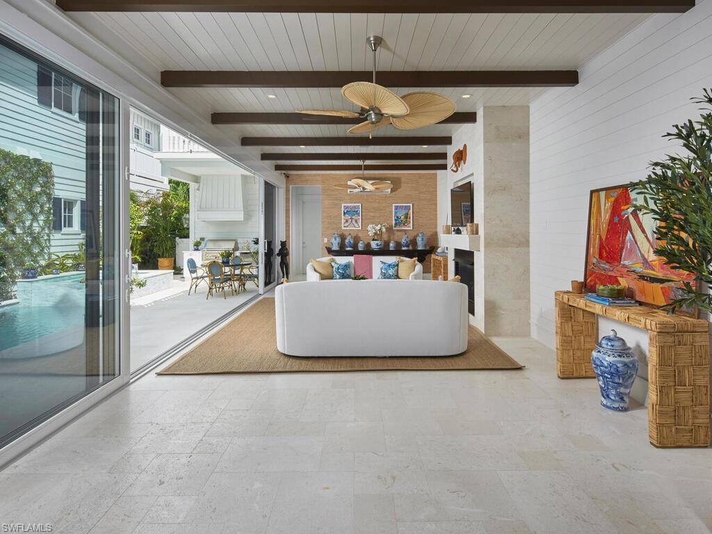 909 10th Avenue South Naples, FL 34102 - Photo 12 of 36