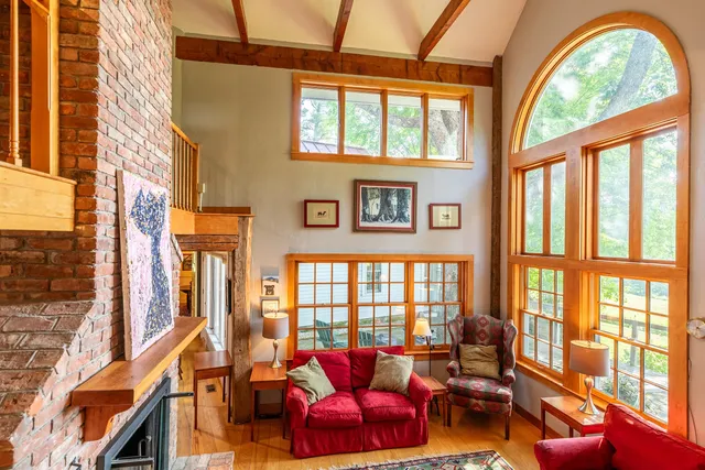 $1,350,000 | 732 Under The Mountain Road, Londonderry, VT 05155