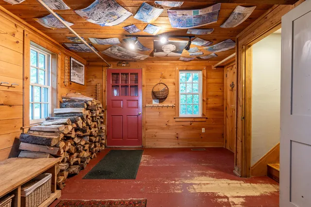 $1,350,000 | 732 Under The Mountain Road, Londonderry, VT 05155
